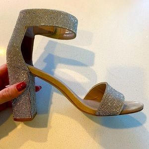 Like new size 9 Jeffrey Campbell Lindsay sandal